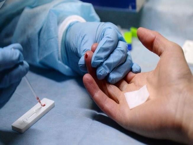 Vụ 10 người bị đâm điều trị phơi nhiễm HIV: Người đâm tội gì?