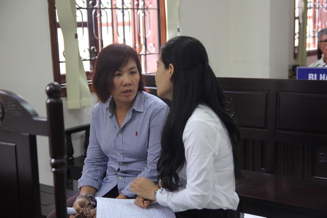 Đề nghị tòa xử nữ tài xế gây tai nạn ở Hàng Xanh 42 tháng tù