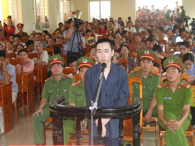 Nghiện phim người lớn, nam sinh cấp III gây trọng tội