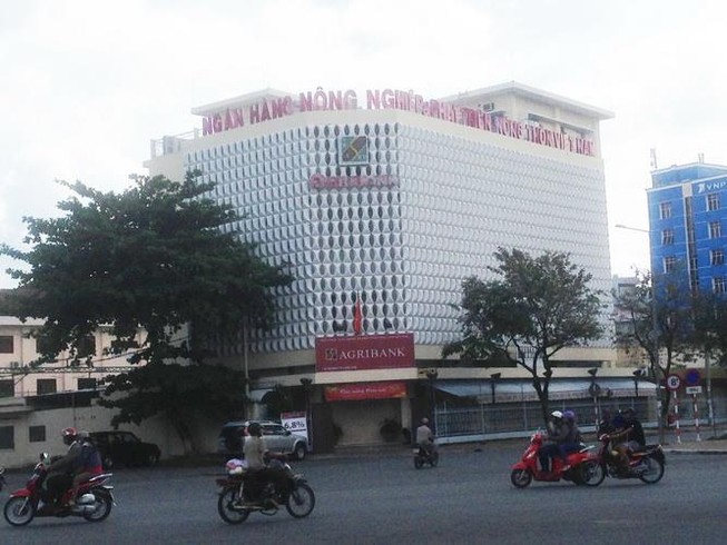 ụ án hình sự vi phạm quy định về cho vay trong hoạt động của các tổ chức tín dụng xảy ra tại Agribank Cần Thơ lại tiếp tục tạm đình chỉ - ảnh GIA TUỆ