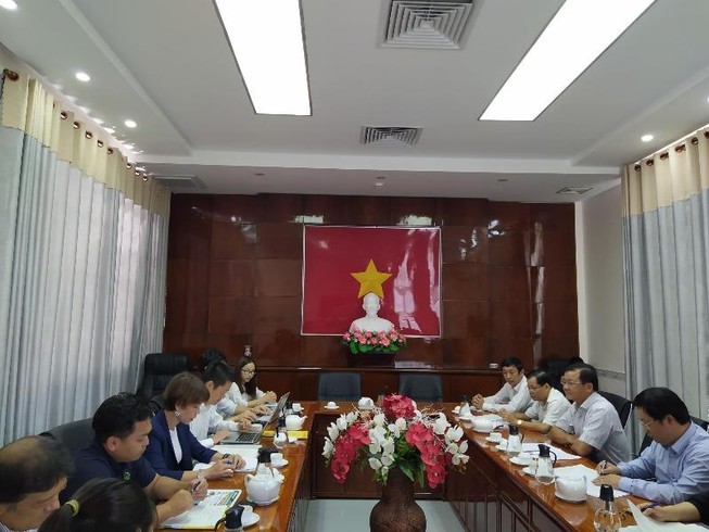 Đoàn công tác của chính quyền tỉnh Hiroshima (Nhật Bản) mong muốn đầu tư dự án phát điện từ vỏ trấu, ảnh CẨM GIANG