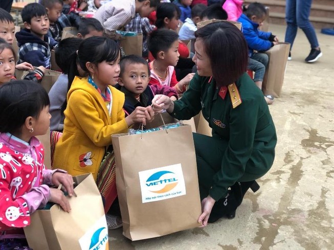 Gian hàng '0 đồng' mang hơi ấm lên vùng cao Si Ma Cai