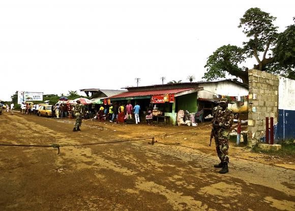 Kinh hoàng: hơn 1200 người chết vì Ebola ở Tây Phi