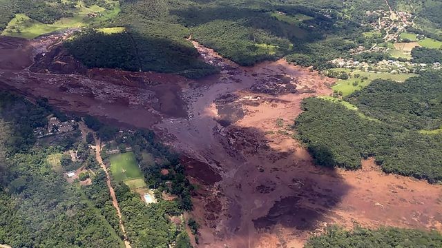 50 người chết, 200 người mất tích vì vỡ đập nước thải ở Brazil