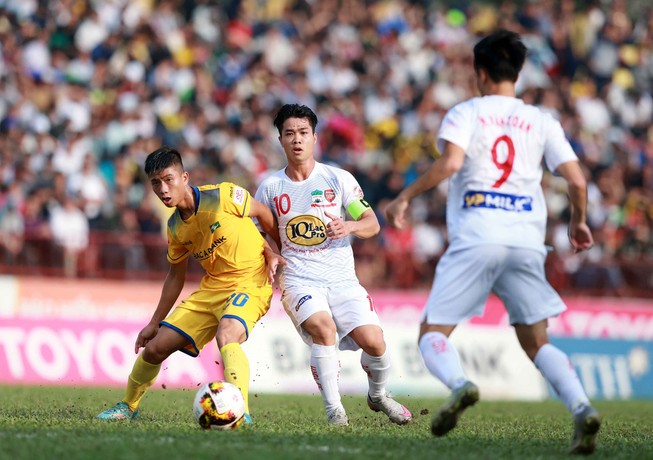 Công Phượng tham bóng, HA Gia Lai ăn may