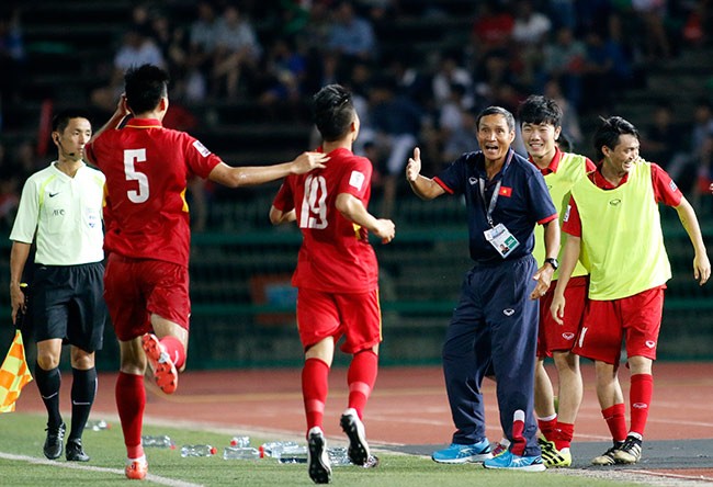 HLV Mai Đức Chung: 'Chắc thầy Hàn làm tốt hơn tôi!'