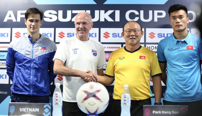 HLV Eriksson: 'Gặp thầy trò ông Park như đá World Cup'