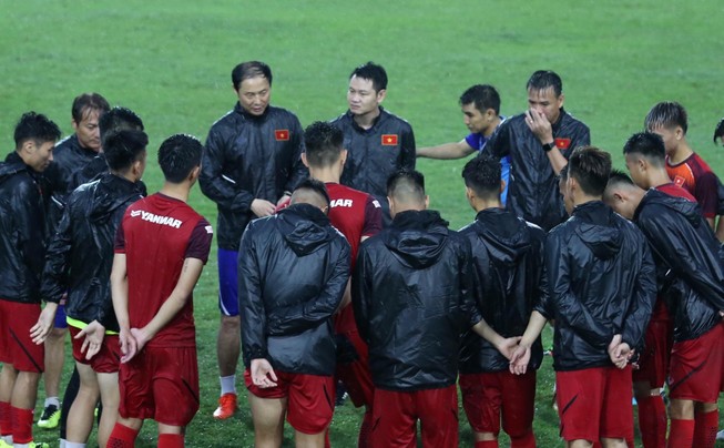 U-23 Việt Nam tập buổi đầu tiên với thầy mới Kim Han-yoon