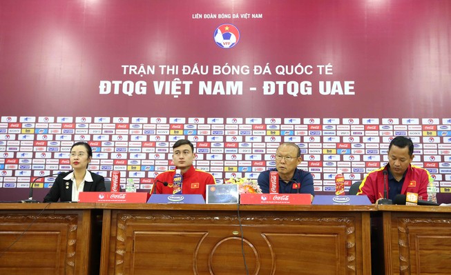 Ông Marwijk không sợ thua ở Mỹ Đình, ông Park không mắc bẫy