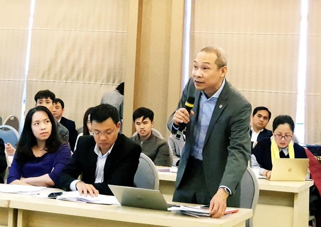 Cán bộ làm trong lĩnh vực nào nghèo nhất?
