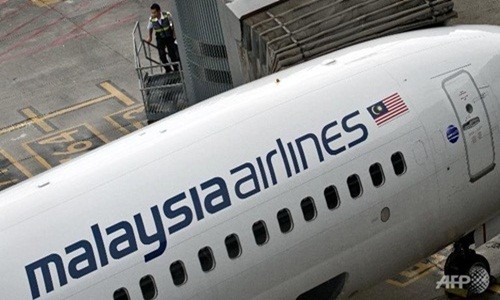 Máy bay Malaysia lại gặp sự cố