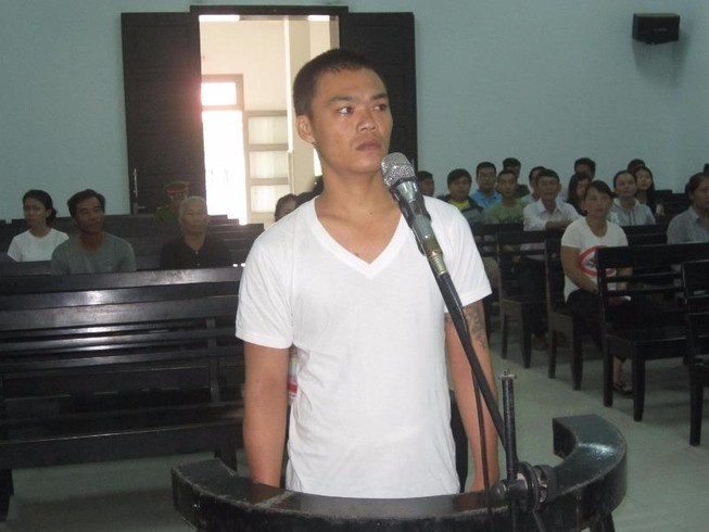Bé gái 2 lần bị hiếp dâm