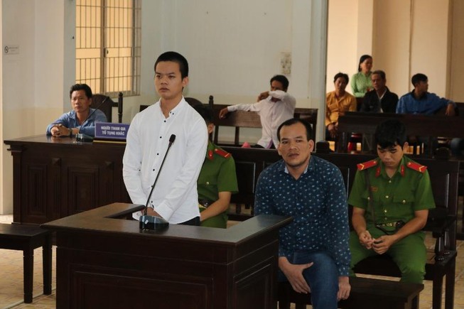Hai cậu cháu hầu tòa vì giết người chưa đạt