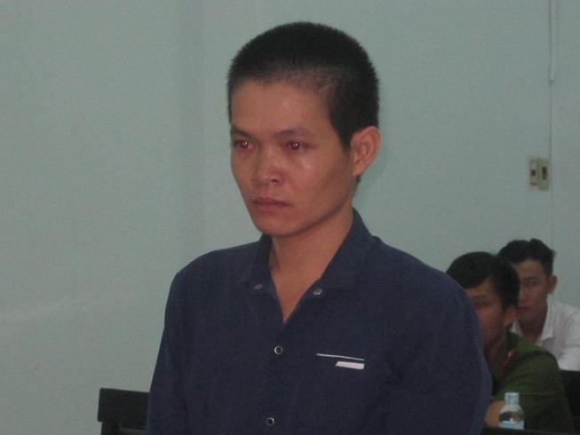 Vợ bị đâm tử vong vì tra hỏi chồng cá độ bóng đá