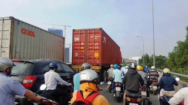 Vành đai 2 kẹt cứng