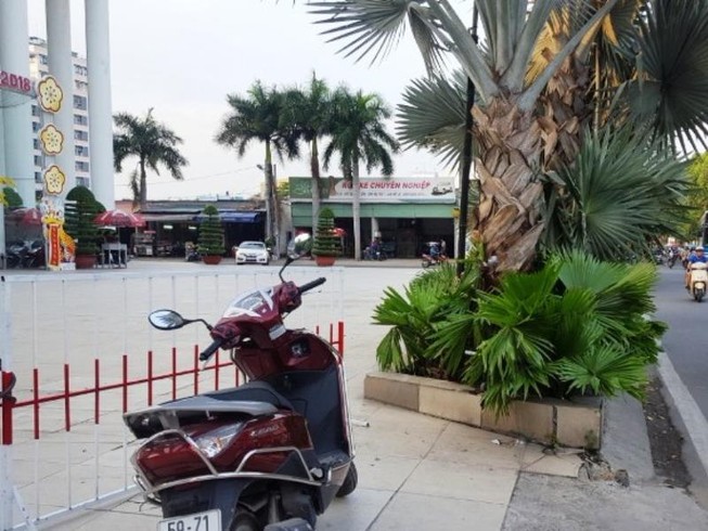 Người dân lo sợ tai nạn vì đường không có vỉa hè