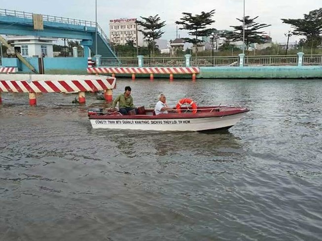 Túc trực 24/24 chống triều ngập dịp Tết nguyên đán