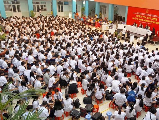 Một 'nam sinh' lãnh án tù vì tàng trữ ma túy