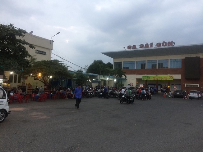 Khách gửi hành lý theo tàu thì liên hệ như thế nào?