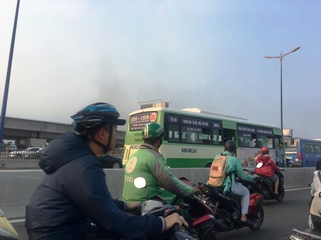 Sắp xếp lại mạng lưới xe buýt để cạnh tranh xe công nghệ
