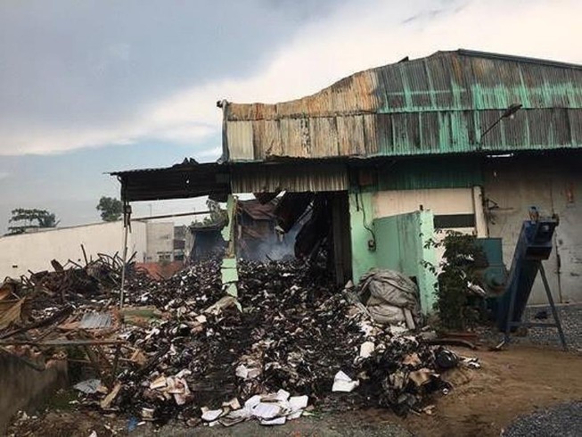 Giám đốc Trung tâm xe bus nói gì về vụ cháy kho chứa tài liệu