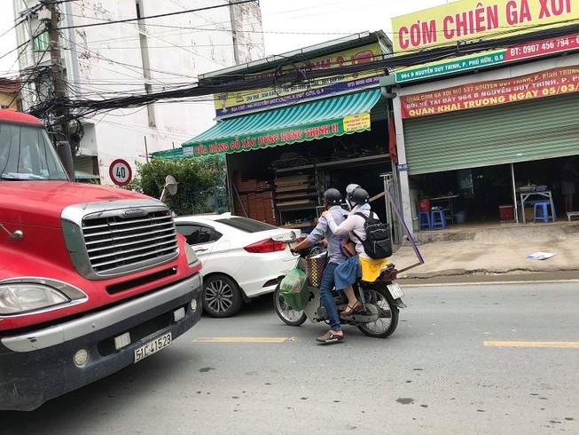 Ám ảnh tai nạn khi đi trên đường Nguyễn Duy Trinh