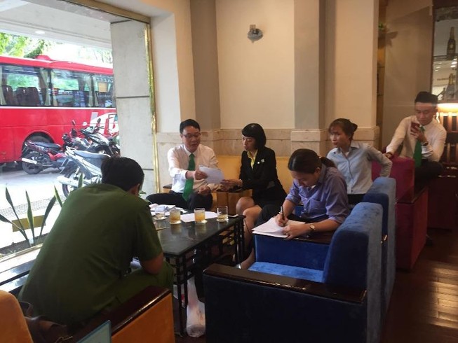Nhiều vụ taxi giả dạng 'chặt chém' khách ở Tân Sơn Nhất
