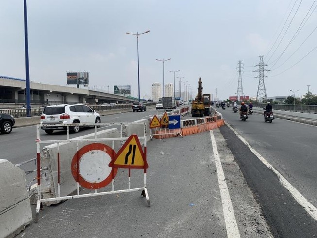 Tại sao phải sửa chữa trên cầu Sài Gòn?