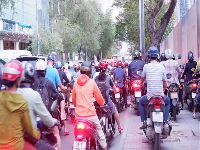 Thường xuyên kẹt xe tại dự án cầu Thủ Thiêm 2