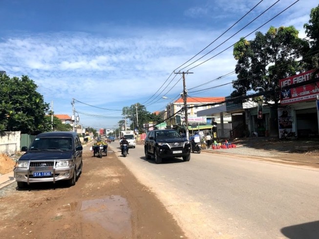 Vì sao dự án mở rộng đường Tô Ký gặp khó