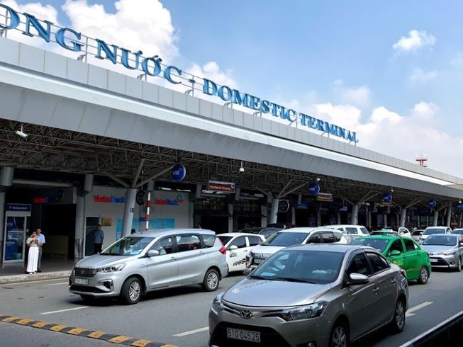 Miễn phí xe vào sân bay 10-15 phút