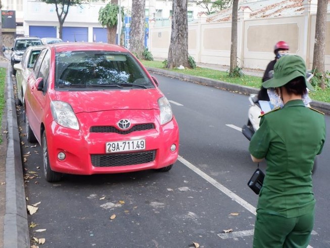 Một loạt tuyến đường gắn biển báo xử phạt về thu phí ô tô