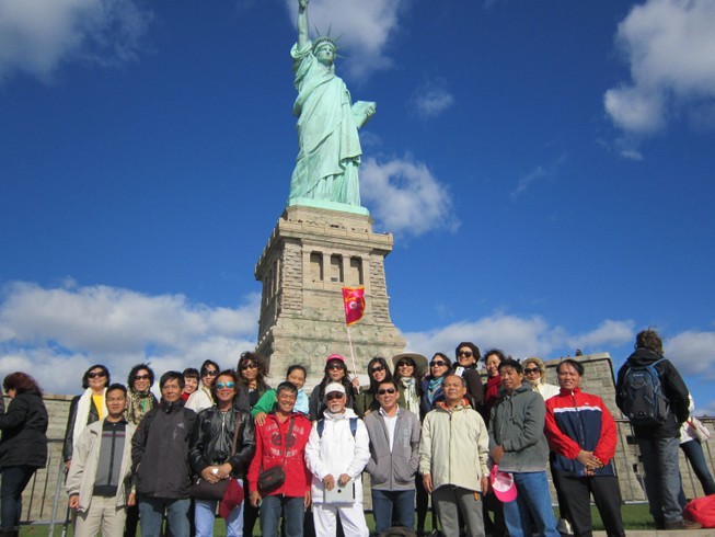 Lãnh sự Mỹ tại TPHCM nói gì về chính sách visa mới?