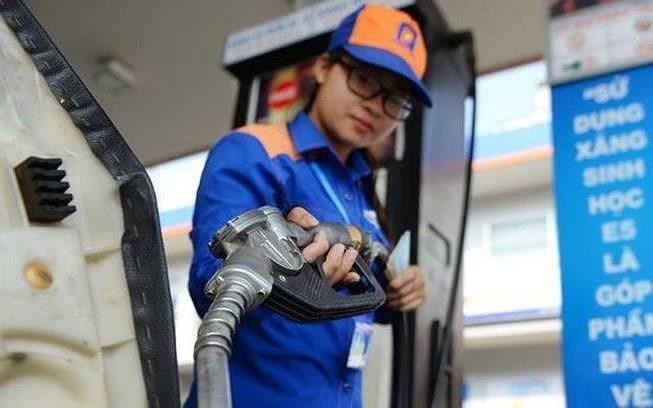 Giá xăng A95 tiếp tục hạ nhiệt, giảm gần 400 đồng/lít