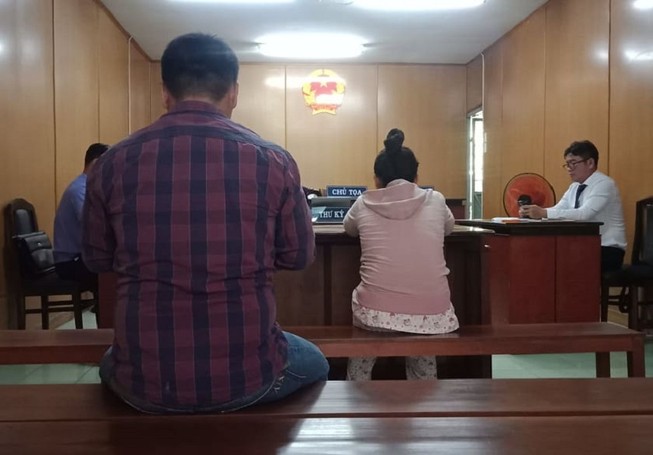 Vừa sinh con, nữ bị cáo tiếp tục hầu tòa