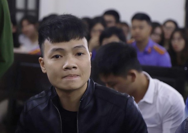 Khá ‘bảnh’ kiếm tiền từ lòng tham, bị đề nghị 10-11 năm tù