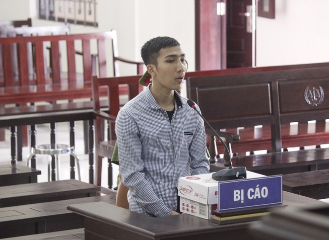 Trộm vàng đi phẫu thuật thẩm mỹ, mua đất, mua xe