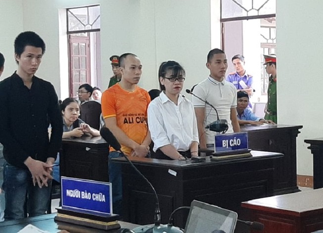 Vụ Alibaba: Bị cáo Tú Trinh lệnh 'đập xe cuốc cho chị'