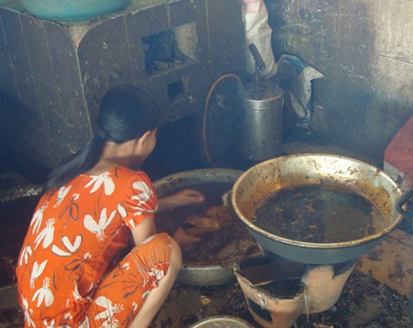 Sẽ 'bêu tên' cơ sở làm sạch lông vịt bằng nhựa thông