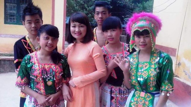 Nữ giáo viên cấp 3 xứ Thanh viết đơn xin ra khỏi ngành
