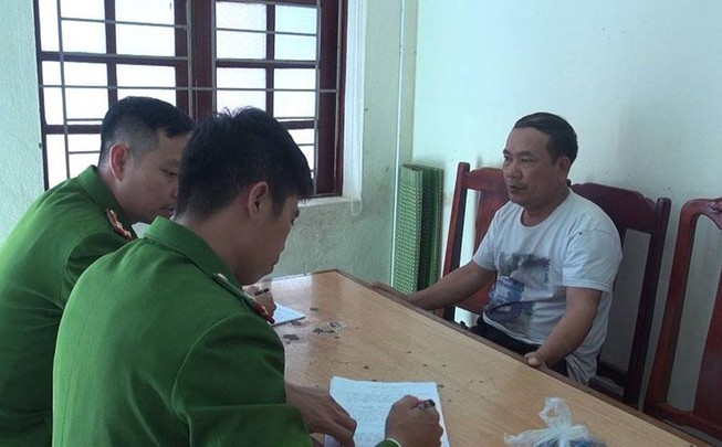 Khởi tố người gài mìn nhà anh ruột làm 3 người bị thương