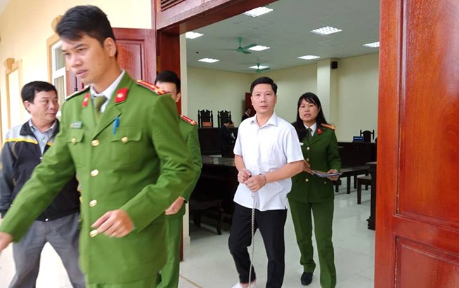 'Thánh nổ' bị 12 năm tù vì lừa bán pho tượng hơn 7.000 tỉ