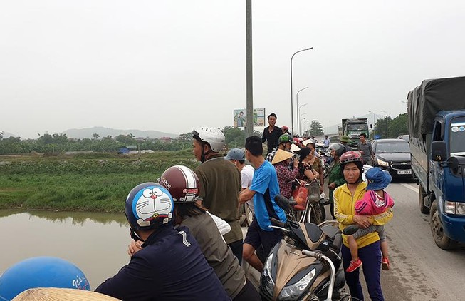 Cãi nhau trên cầu, người vợ bất ngờ nhảy sông Lèn tự tử