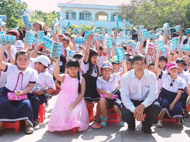 Nâng cao quyền được uống sữa của trẻ