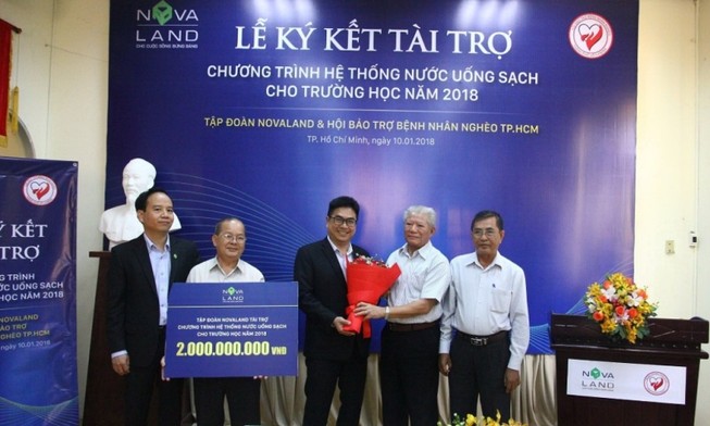 Hệ thống nước uống sạch đến trường học vùng sâu vùng xa