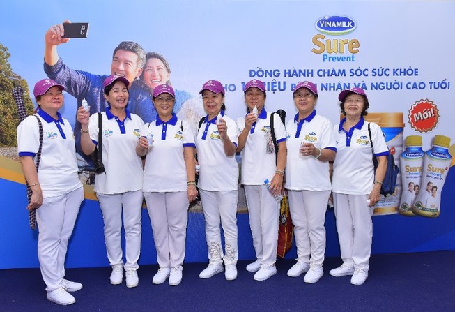 Vinamilk đồng hành cùng gần 3.000 người cao tuổi ở TP.HCM