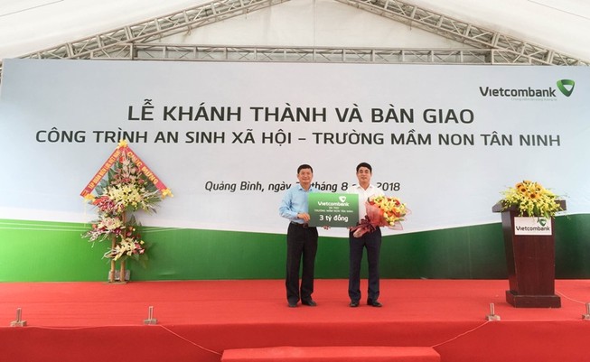 Vietcombank bàn giao trường mầm non 3 tỉ tại Quảng Bình