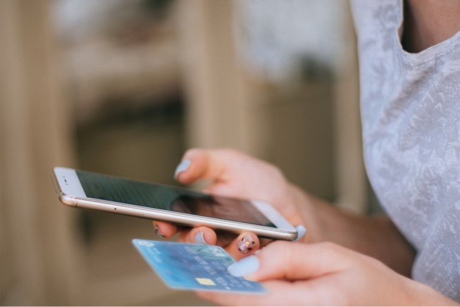 Bản Việt triển khai dịch vụ mở thẻ tín dụng bằng SMS