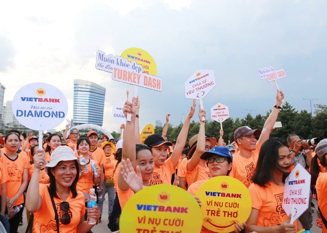 Vietbank lần thứ tư tham gia chương trình đi bộ Turkey Dash 