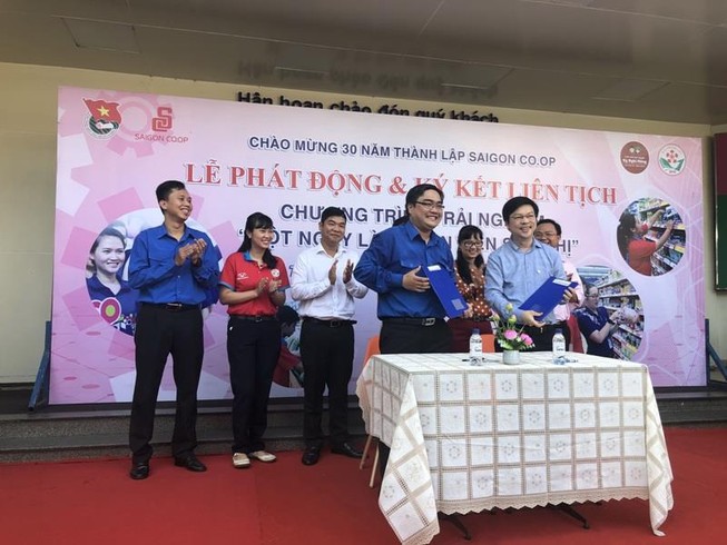 Một ngày làm việc tại siêu thị Co.opmart và Co.opXtra